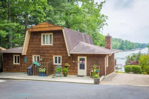 Exclusive Lakeside Retreat! - Image 4