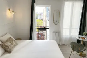 Chic Studio • At the foot of the Nation metro • Paris view - Image 5