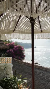 Amazing View, Impossible Beach Access! - Image 3