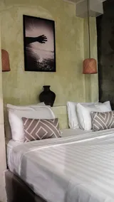 Amazing View, Impossible Beach Access! - Image 2