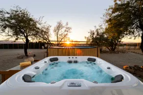 Lux Oasis w Pool, Hot Tub, Sculptures, EV Charger - Image 5
