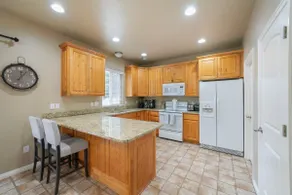 Townhome- 5 Minutes to UVU - Image 3