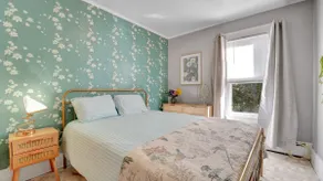 A tropical retreat in Rochester - Image 3