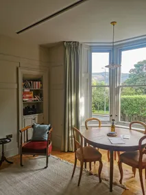 Jameswood Flat 2, a beautifully restored home - Image 2