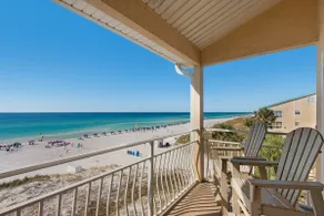BeachFRONT Rare Corner View: FREE Beach Service! - Image 2