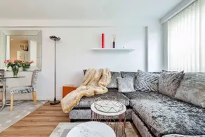 | Spacious n' Modern One Bed Riverside Apartment | - Image 3
