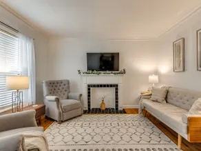 Lovely midtown bungalow - Image 4