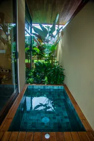 Charming Villa with Hot Tub - Image 5