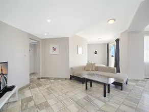 Penthouse Deluxe - Image 5