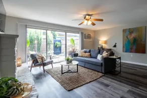 2BR Montrose Dream Suite 01 | Downtown Med Center - Image 2