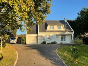 Seaside house with fireplace and large garden - Image 2