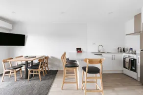 One Bedroom Apartment w Aircon - Cobblestone Court - Image 4