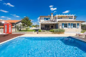 Villa Prima, 4 Bedroom, Private Pool and Sauna - Image 2