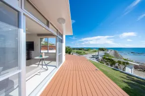 D Building: Entire Beachfront Villa with Pool and Barrel Sauna - Image 3