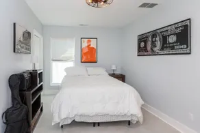 B On Main Unit 1 - Image 2