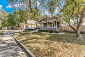 Charming Riverside Bungalow • Pet-Friendly - Image 2