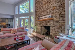 The Lake House - Image 4