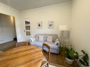 Fully renovated apartment near train station - Image 3