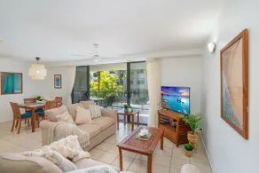 Rainbow Retreat by the Beach (now with aircon!) - Image 2