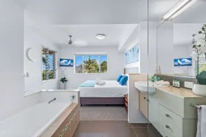 Stunning Two  Bedroom Apartment With Ocean Views - Image 2