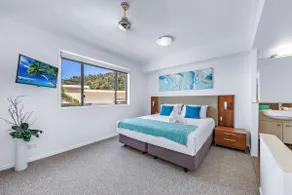 Stunning Two  Bedroom Apartment With Ocean Views - Image 3