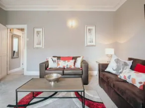Halifax Town House - Cosy - Sleeps 5 - Image 3