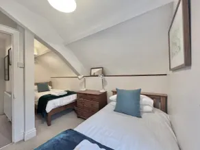 4Br Rural Stone Barn| Parking / Garden / Smart TV - Image 3