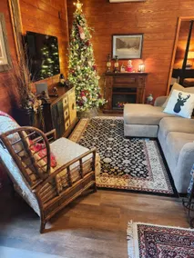 Gone Fishin Cabin - Pet Friendly - Fenced - Image 3