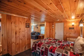 The Fox Hollow Retreat: Nature Escape | PemiCabins - Image 4