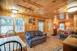 The Fox Hollow Retreat: Nature Escape | PemiCabins - Image 3
