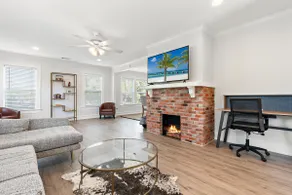 Charming Townhouse in Downtown Waco! - Image 5