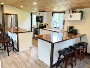 The Pinewoods Cabin near Oak Orchard Creek fishing - Image 3