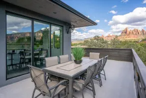 Modern Oasis: Pool & Spa, VIEWS, 6 king beds - Image 4