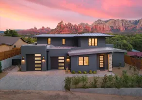Modern Oasis: Pool & Spa, VIEWS, 6 king beds - Image 2