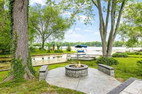 Commerce Cove Cottage - Image 3