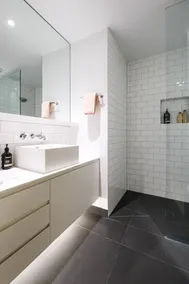 Warehouse Loft Apartment - Image 3