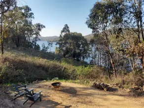 Lake Lyell Tiny Cabin, 4x4 and AWD access only - Image 3