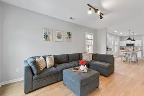 Walkable Central Brady Street Retreat - Image 5