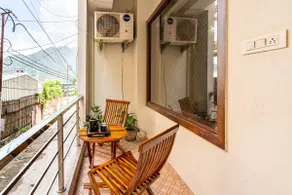 Homlee-Jumbo 1BHK- 2 ACs-Laxman Jhula-Lift-Parking - Image 5
