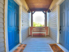 Carlton Landing-Spacious home on Boulevard - Image 3