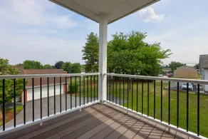 Luxury Stay in Elizabethtown - Image 4