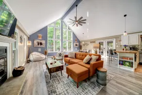 Modern Cabin w Hot Tub, Wifi & Huge Deck! - Image 5
