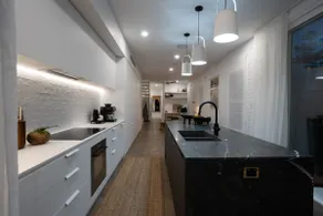 Ultimate Luxury in Manly Beach - Image 3