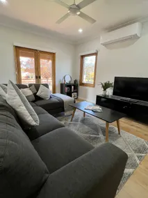 Tuscan Villa in Myrtleford - Image 2