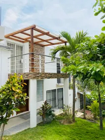 Elegant house near the beach - Image 5