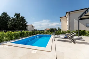 Villa Aria with heated pool & Seaview - Image 3
