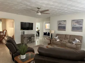 Newly remodeled House 3BR/2BA - Image 3
