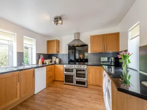 Cosy 3 bedroom home in centre of Brodick - Image 3