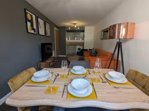 Stunning Modern Coventry City Centre Apartment - Image 3