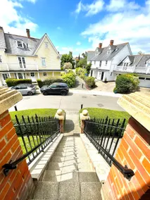 High End 2 Bed Maisonette in Beaulieu Park - Image 3